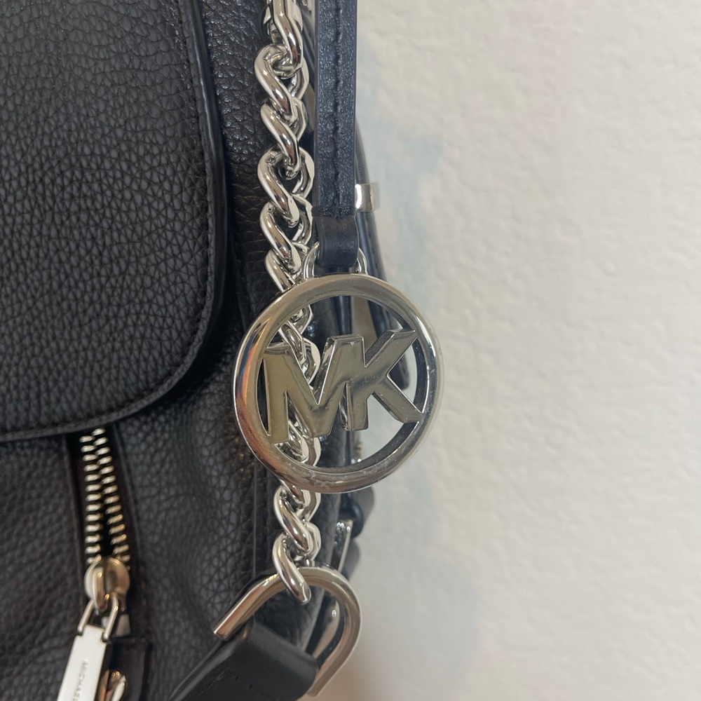 Michael Kors Black Shoulder Bag - Picture 5 of 7